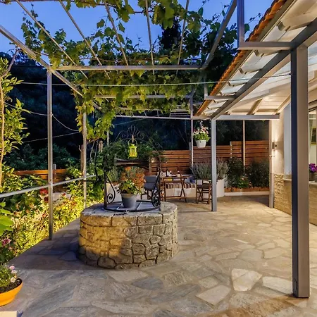 Karderina Cozy Cottage By The River Skopelos Town Exterior photo