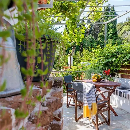 Karderina Cozy Cottage By The River Skopelos Town Exterior photo