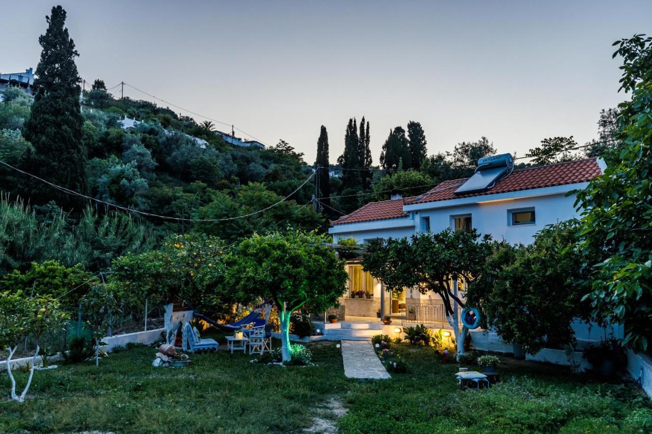 Villa Karderina Cozy By The River Skopelos