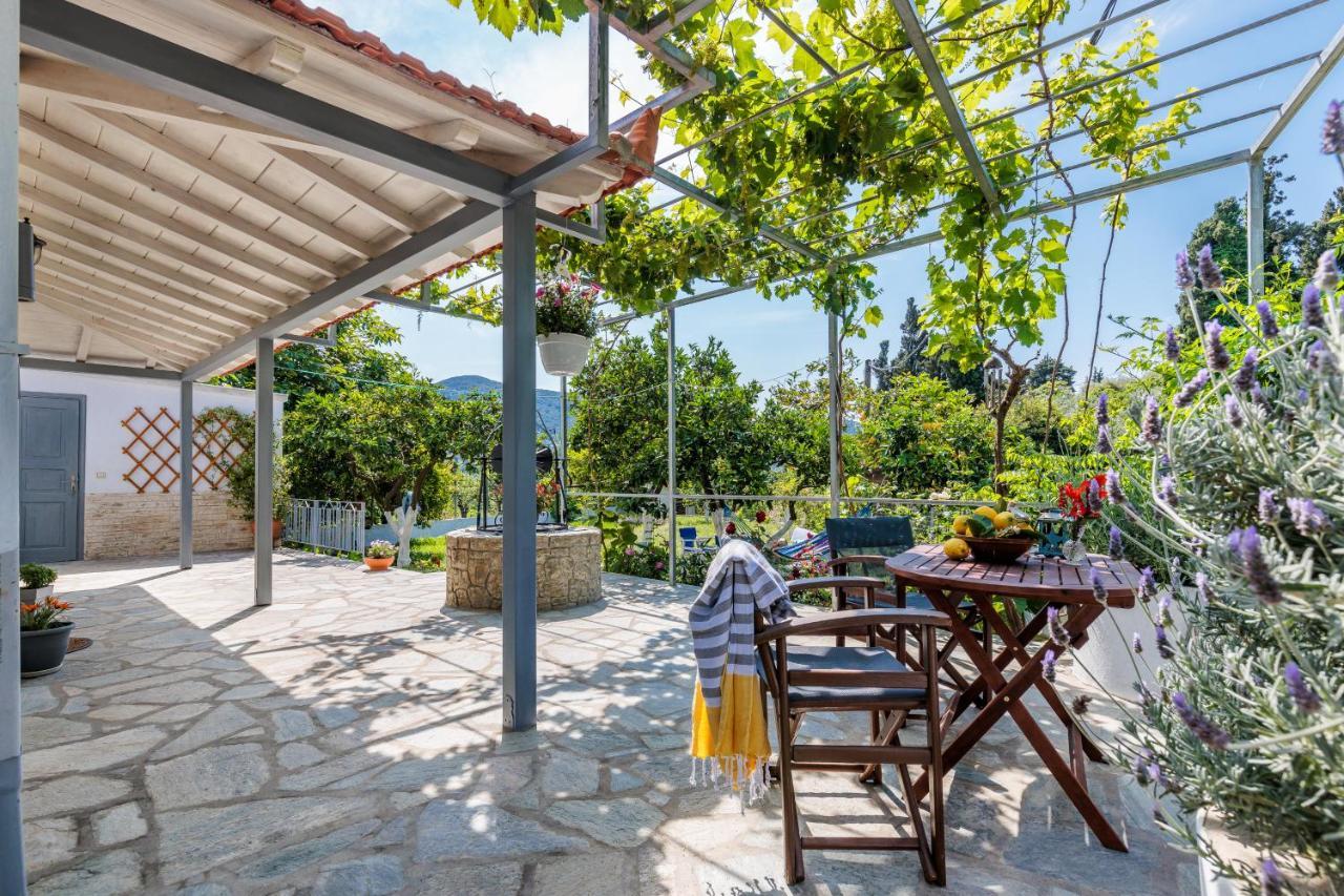 Karderina Cozy By The River Villa
