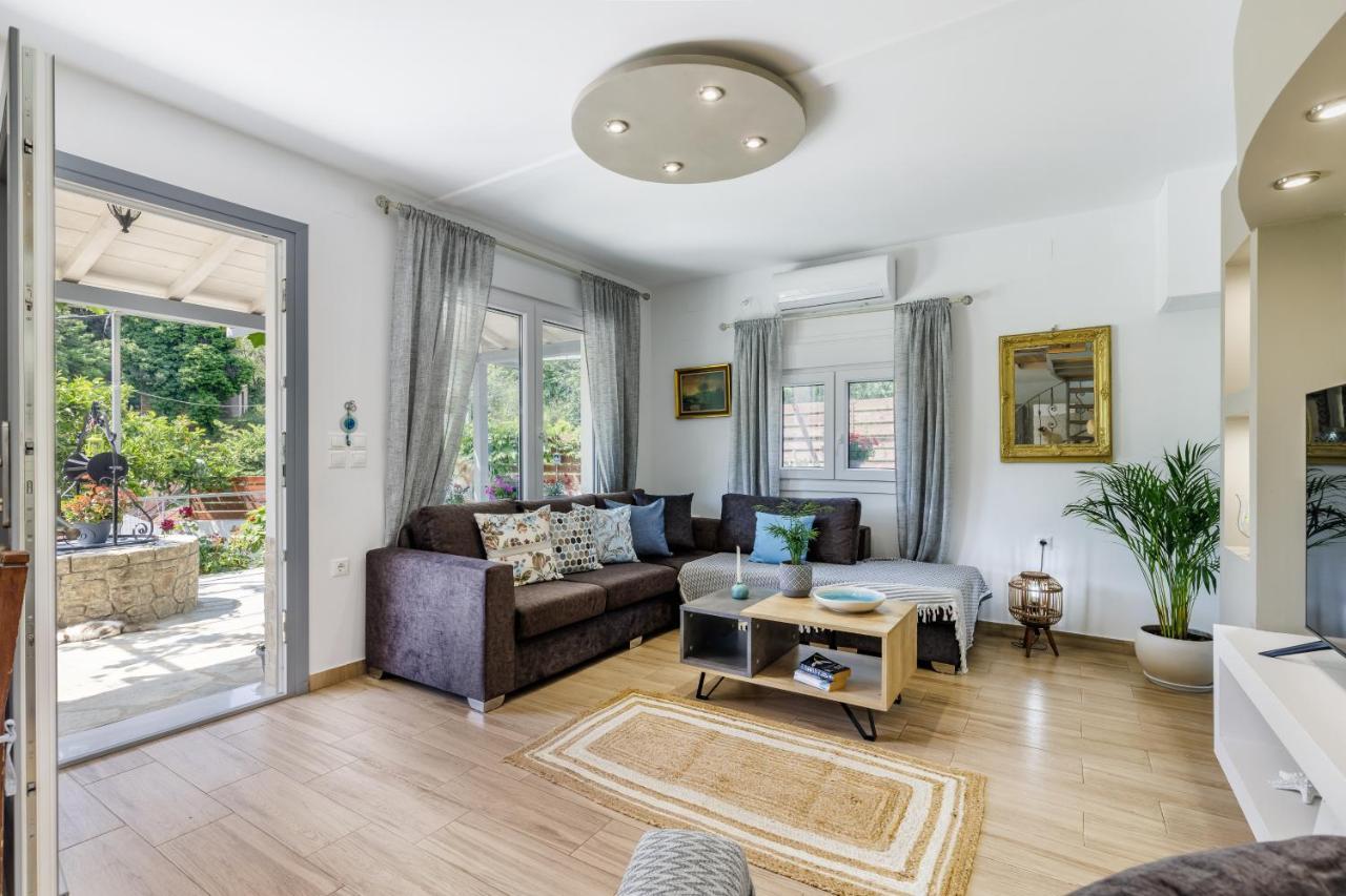 Villa Karderina Cozy By The River Skopelos