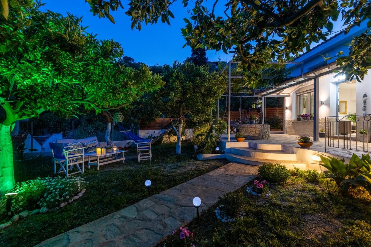 Villa Karderina Cozy By The River *